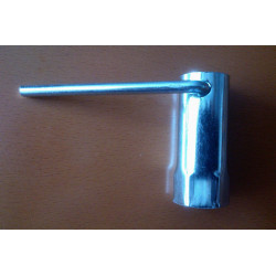 Universal key plugs folding.