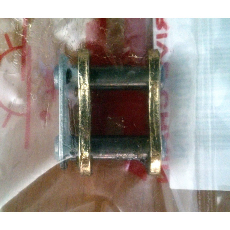 Enganche tipo clip para cadena 428 dorada.