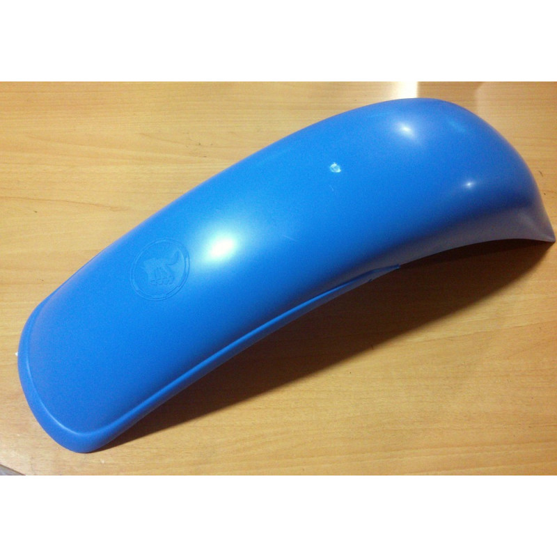 Rear fender cross in blue.