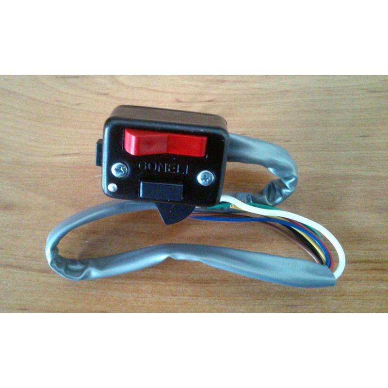 Llave de luces tapa negra con instalación.