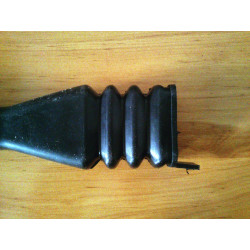 Goma protección cadena secundaria.