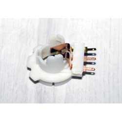 Rinder headlight socket.