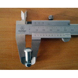 Tornillo con tuerca para maneta.