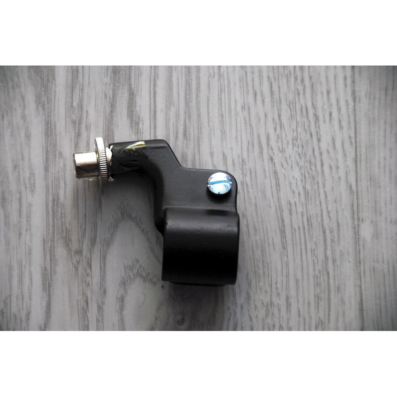 Soporte maneta tipo Amal derecho. Negro.
