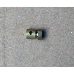 Prisionero cable acelerador con tuerca.