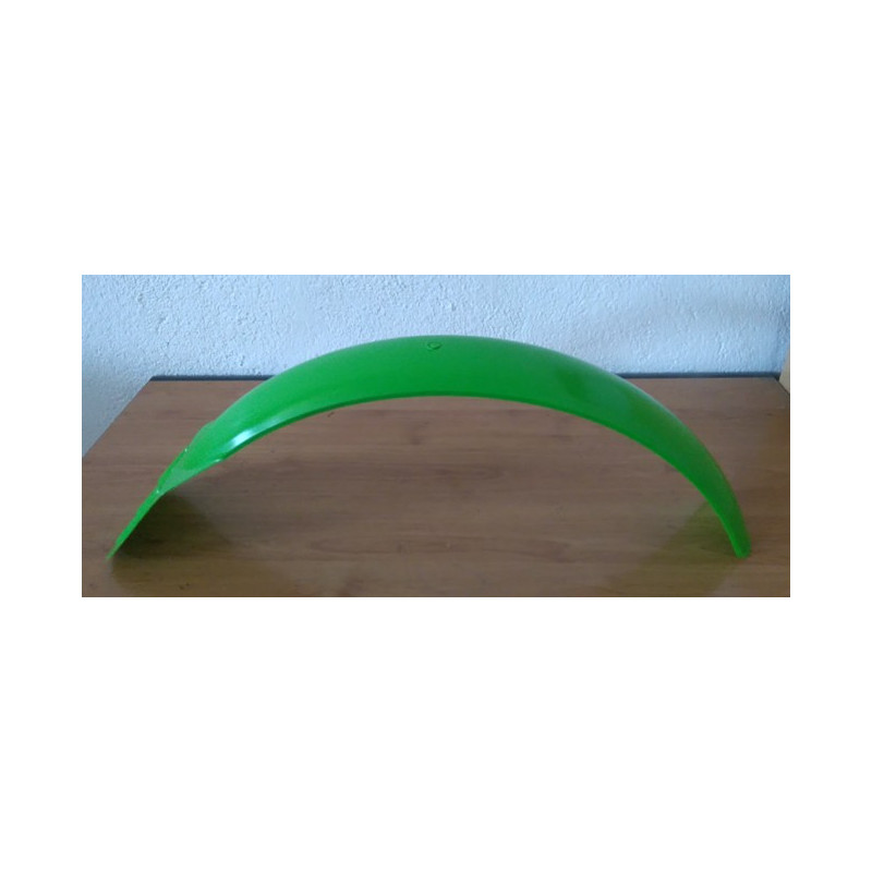 Green front fender trial.