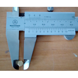 Prisoner throttle cable with nut.