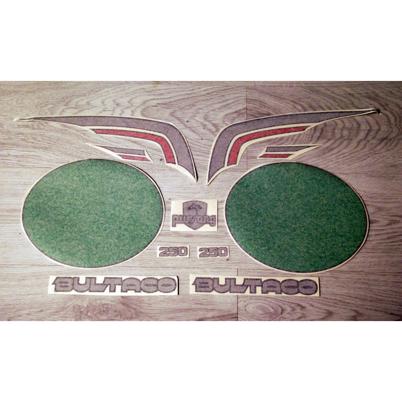 Adhesives Bultaco Pursang MK10 250 set.